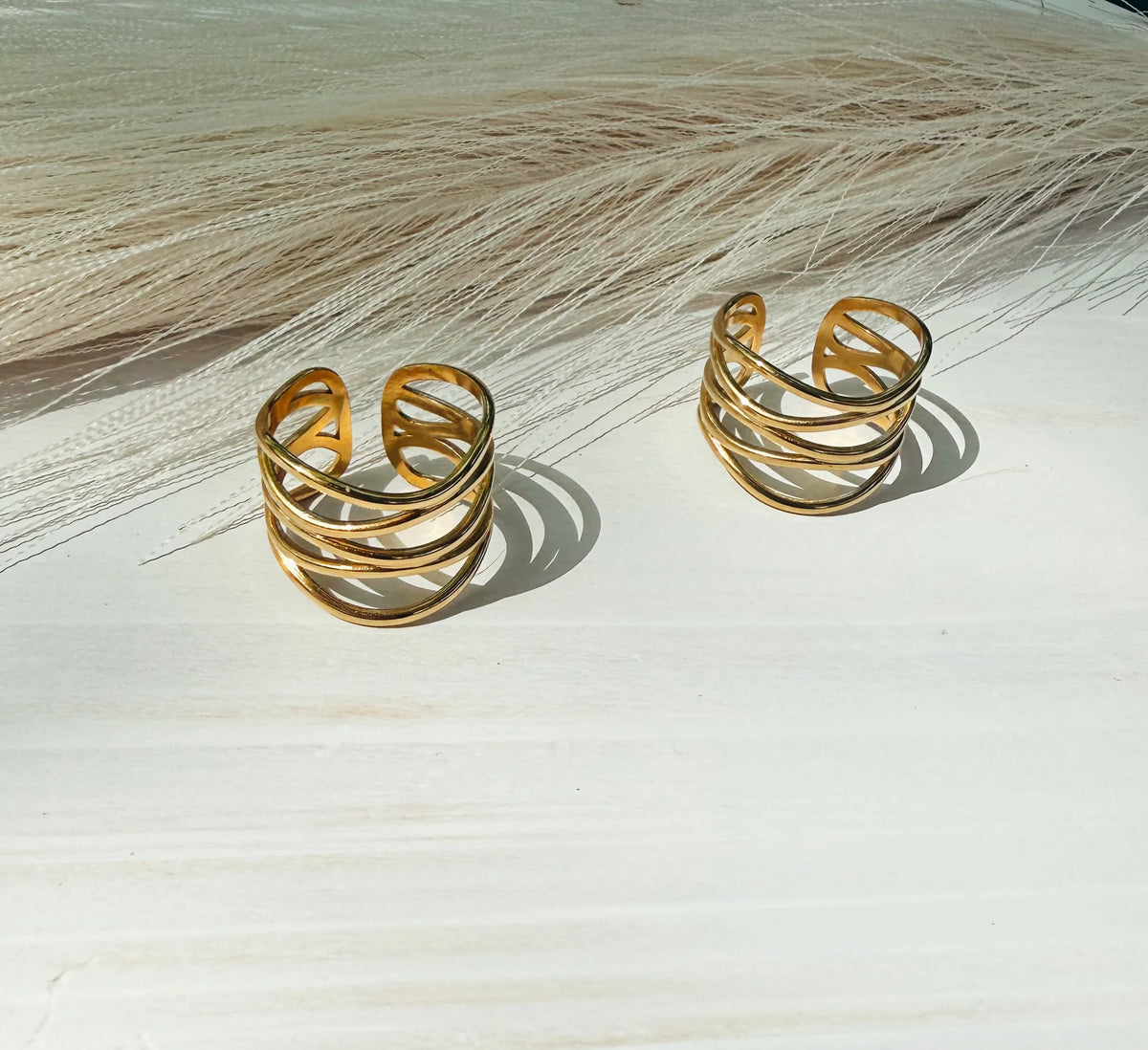 Unique abstract ring