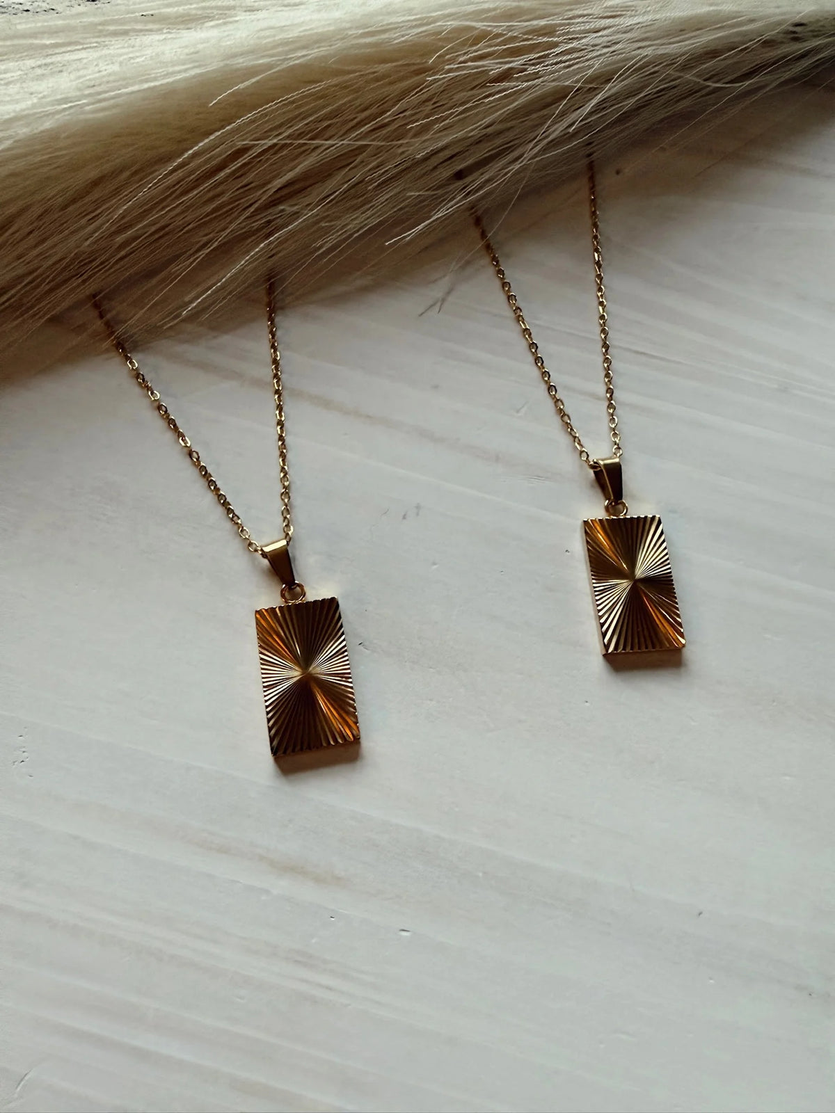 The Halo Burst Necklace