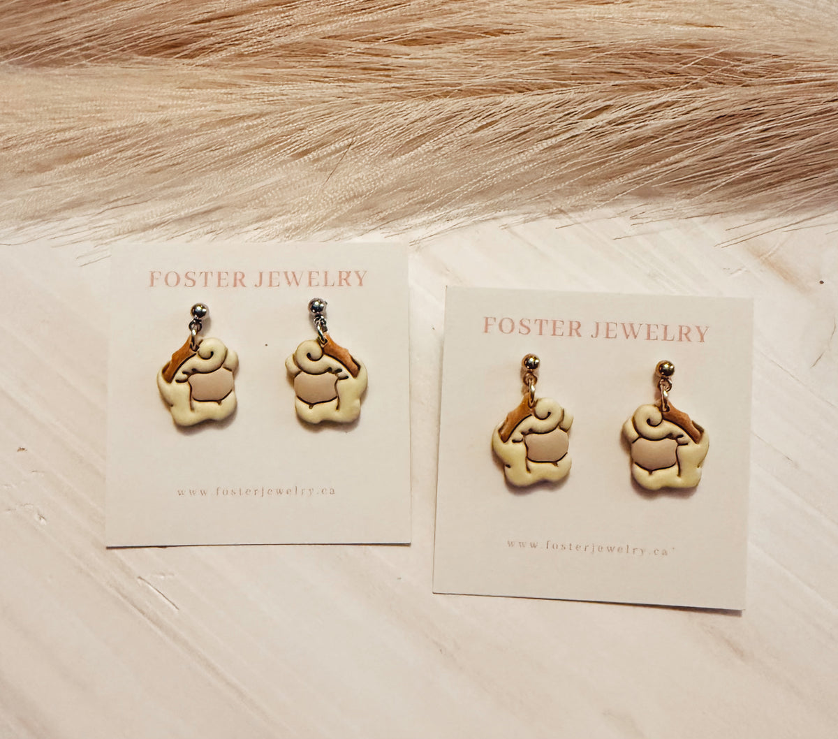 Mini princess earrings