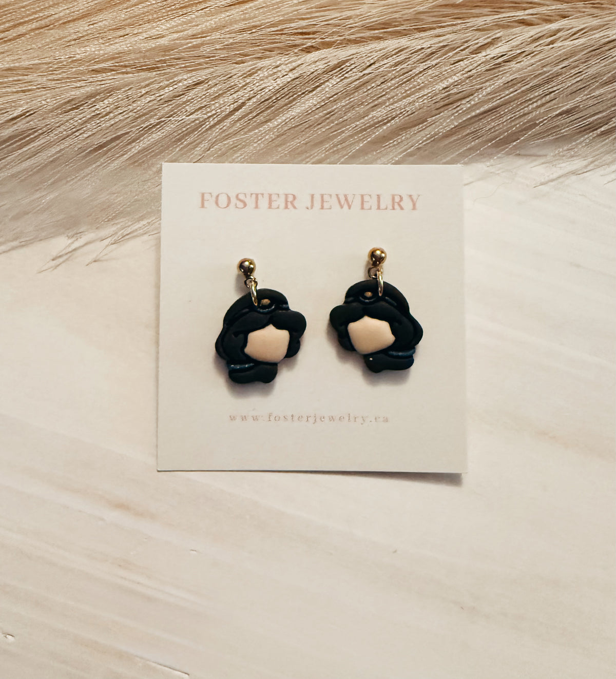Mini princess earrings