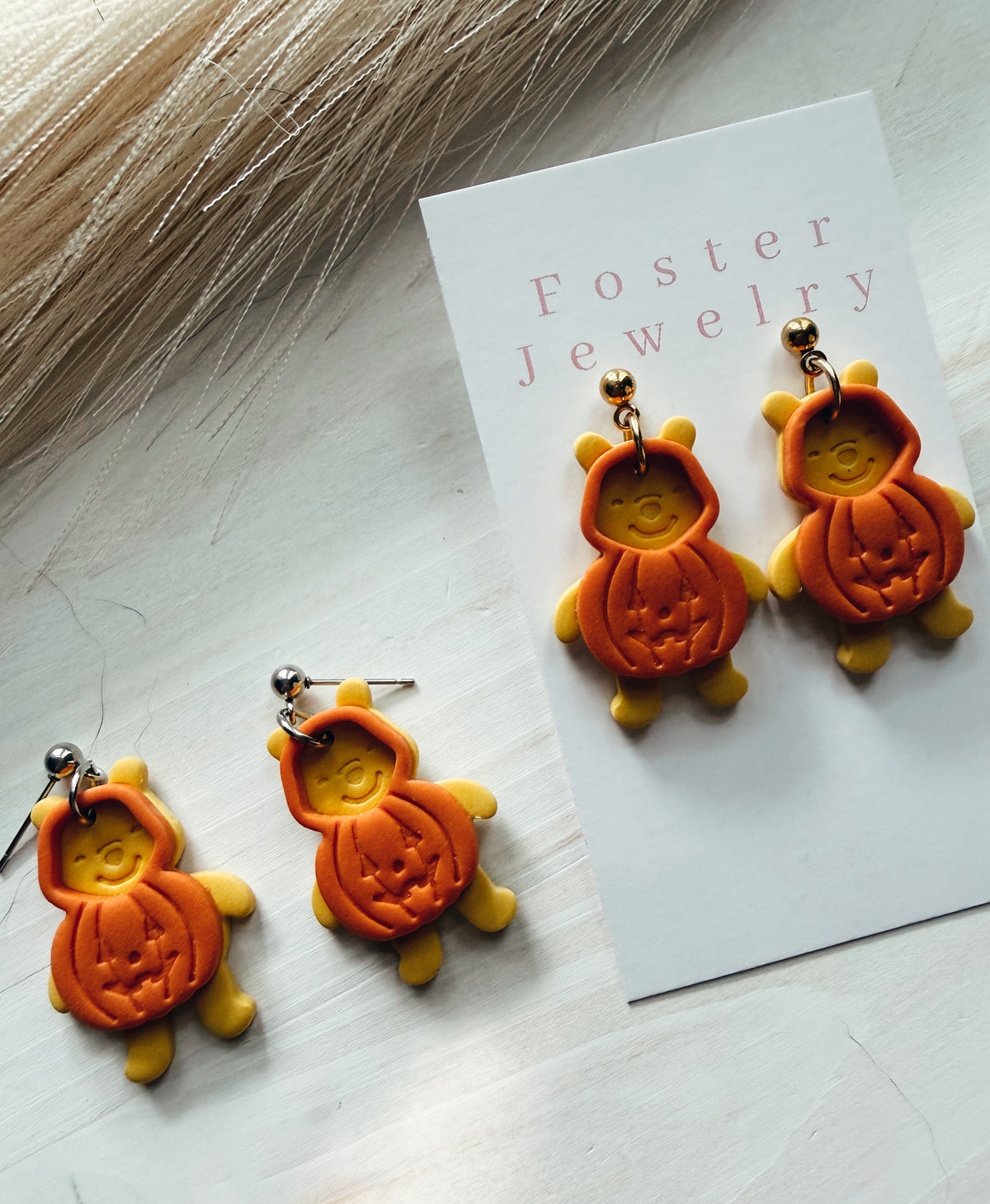 Bear pumpkin earring
