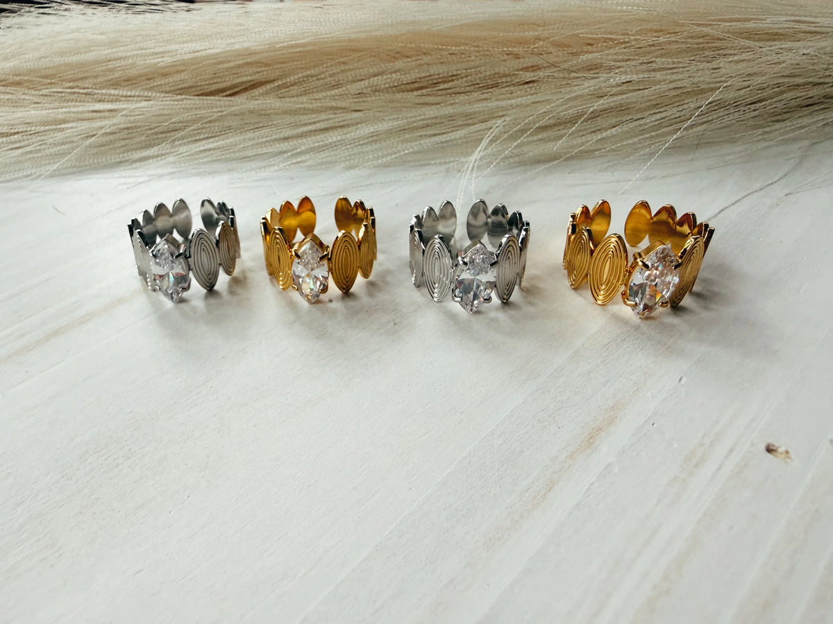 Elara ring