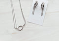 The Embrace knot Necklace - silver